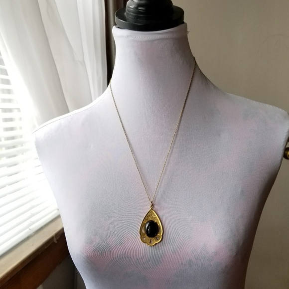 Relisted -Vintage Theda necklace in box onyx gold filled - Picture 4 of 12